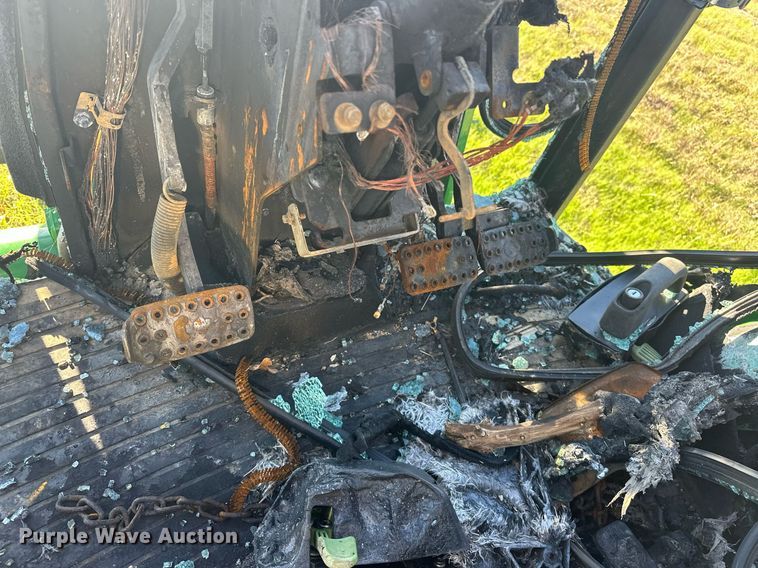 image for item EJ5168 2008 John Deere 5325 MFWD tractor