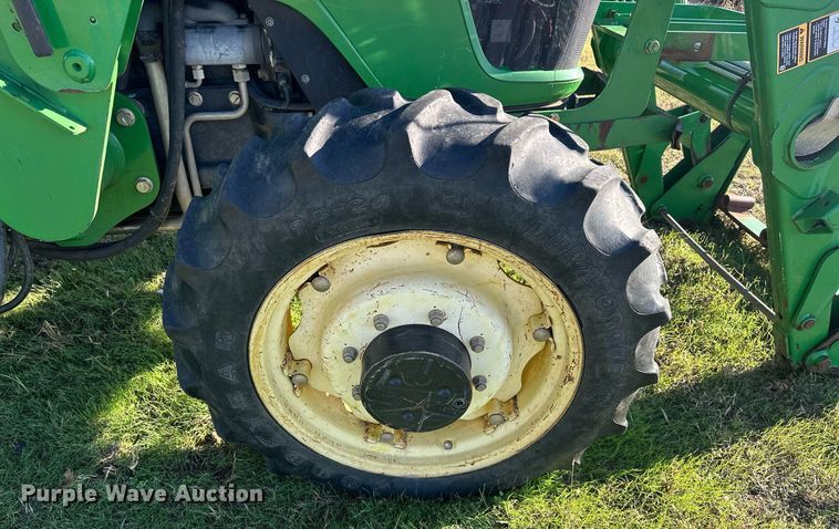 image for item EJ5168 2008 John Deere 5325 MFWD tractor
