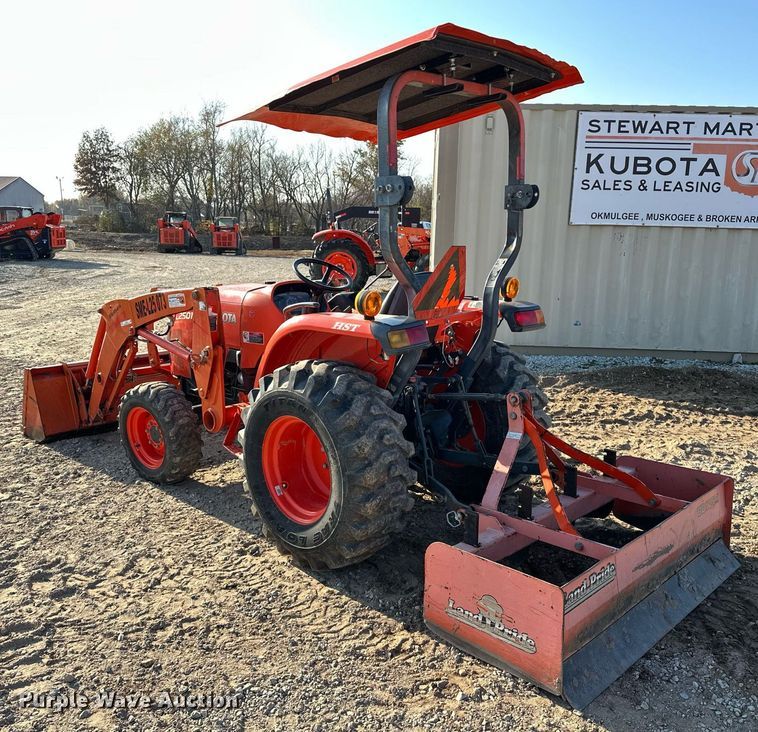 image for item EJ5192 Kubota L2501D MFWD tractor
