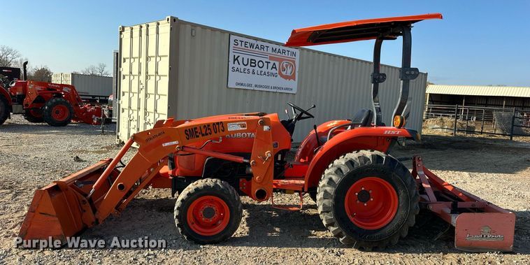 image for item EJ5192 Kubota L2501D MFWD tractor