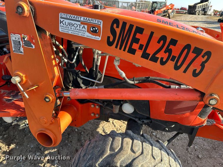 image for item EJ5192 Kubota L2501D MFWD tractor