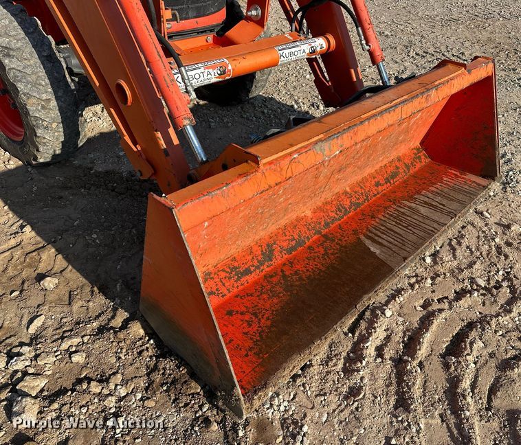 image for item EJ5192 Kubota L2501D MFWD tractor