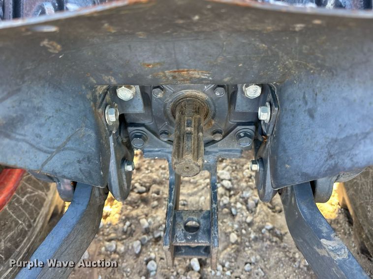 image for item EJ5192 Kubota L2501D MFWD tractor