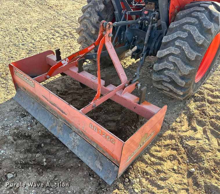 image for item EJ5192 Kubota L2501D MFWD tractor