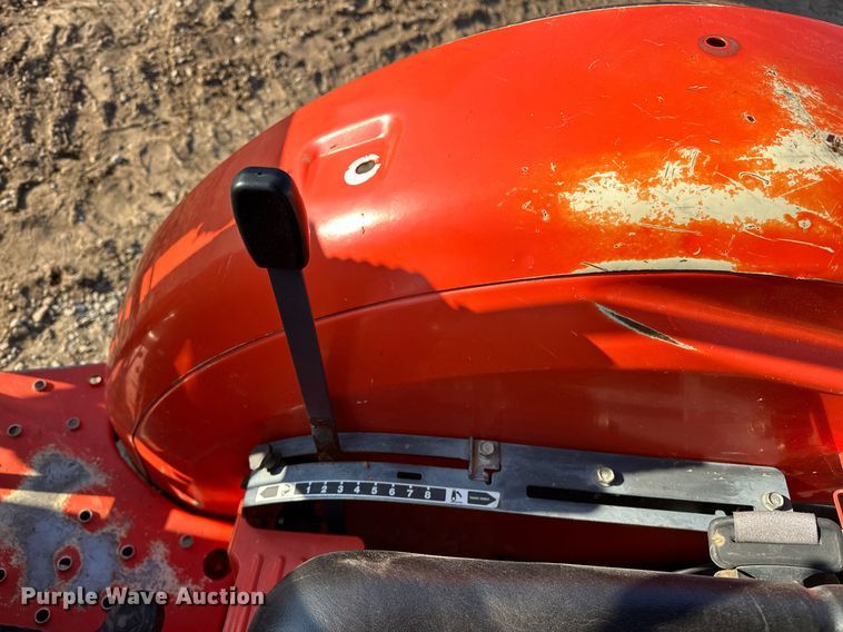 image for item EJ5192 Kubota L2501D MFWD tractor