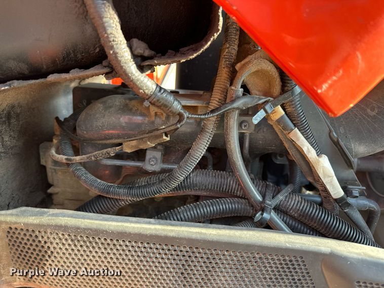 image for item EJ5192 Kubota L2501D MFWD tractor