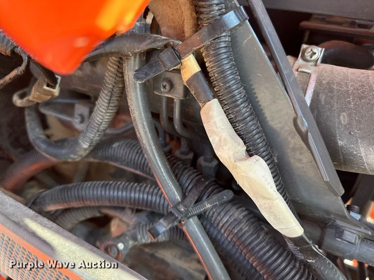 image for item EJ5192 Kubota L2501D MFWD tractor