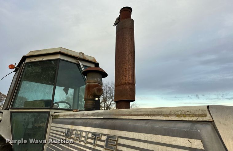 image for item EJ5220 White Field Boss 2-135 tractor