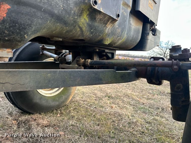 image for item EJ5220 White Field Boss 2-135 tractor