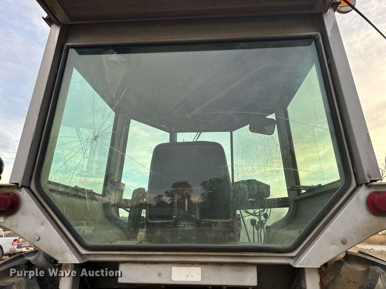 image for item EJ5220 White Field Boss 2-135 tractor