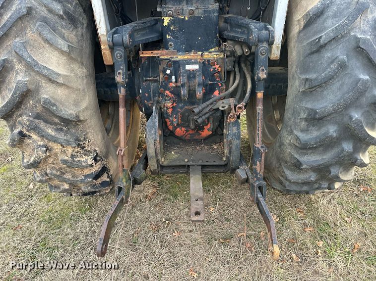 image for item EJ5220 White Field Boss 2-135 tractor