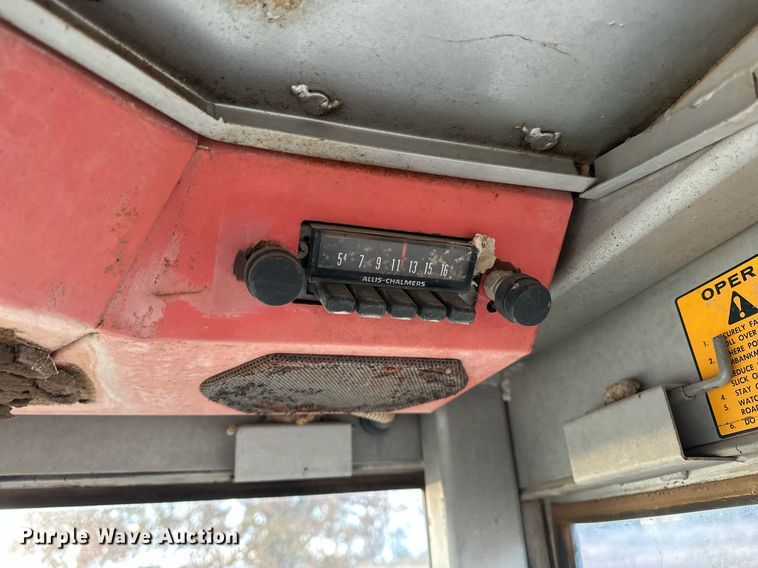 image for item EJ5220 White Field Boss 2-135 tractor