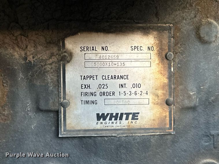 image for item EJ5220 White Field Boss 2-135 tractor