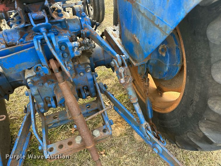 image for item EJ5221 Long 1563 tractor