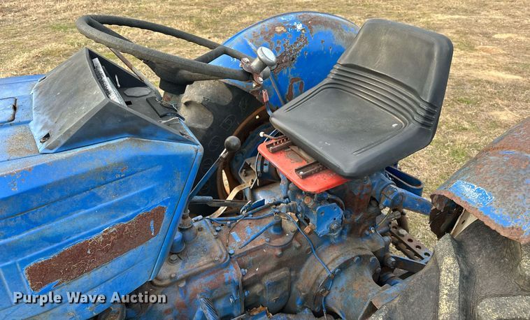 image for item EJ5221 Long 1563 tractor