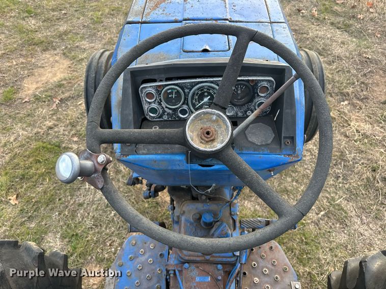 image for item EJ5221 Long 1563 tractor