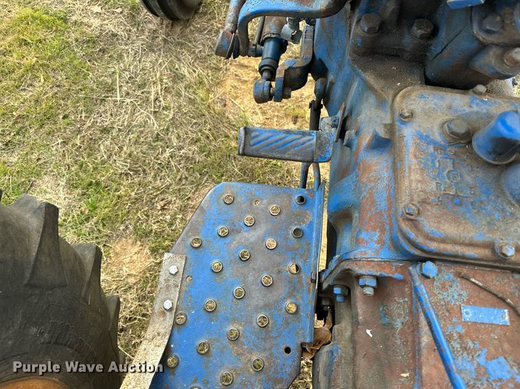 image for item EJ5221 Long 1563 tractor