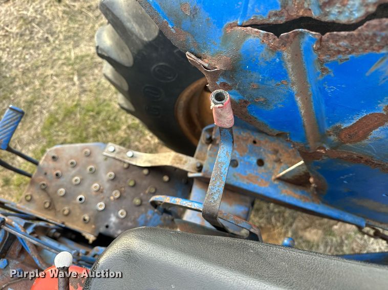 image for item EJ5221 Long 1563 tractor