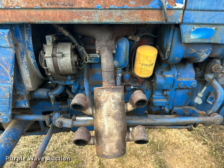 image for item EJ5221 Long 1563 tractor