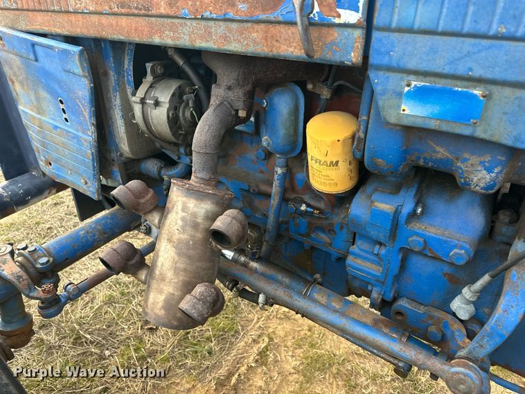 image for item EJ5221 Long 1563 tractor