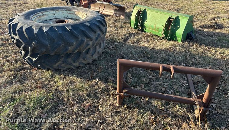 image for item EJ5225 Tractor attachments