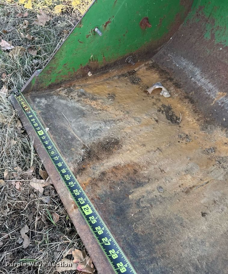image for item EJ5225 Tractor attachments