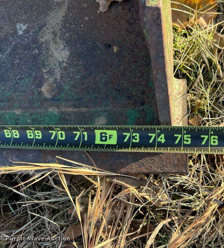image for item EJ5225 Tractor attachments