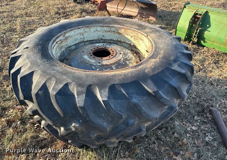 image for item EJ5225 Tractor attachments