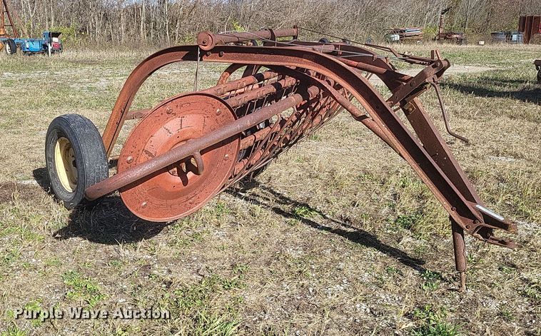 image for item EJ8109 Massey Ferguson  36 hay rake