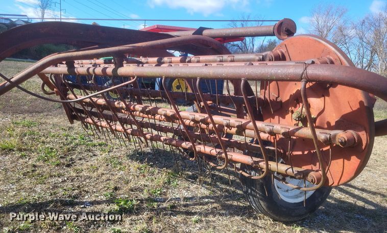 image for item EJ8109 Massey Ferguson  36 hay rake