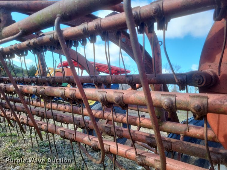 image for item EJ8109 Massey Ferguson  36 hay rake