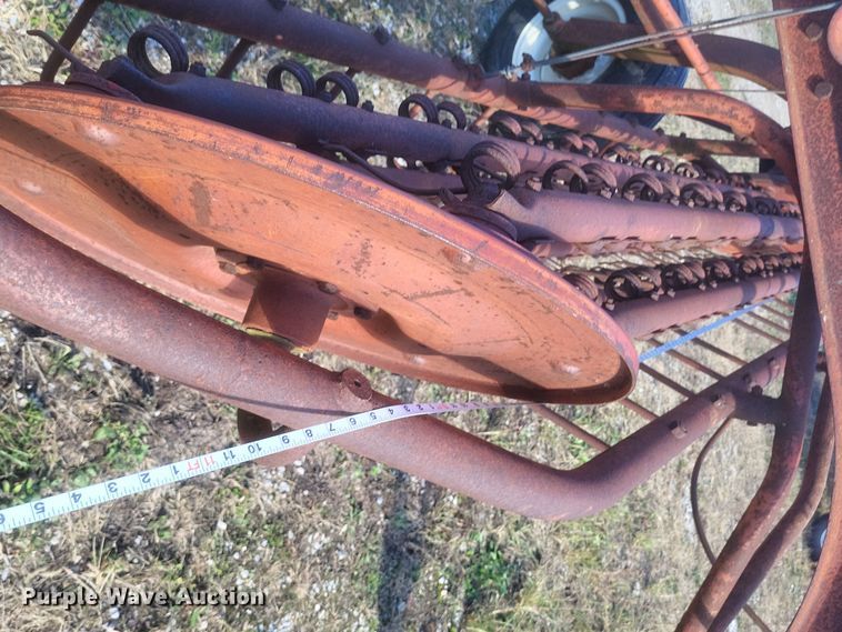 image for item EJ8109 Massey Ferguson  36 hay rake