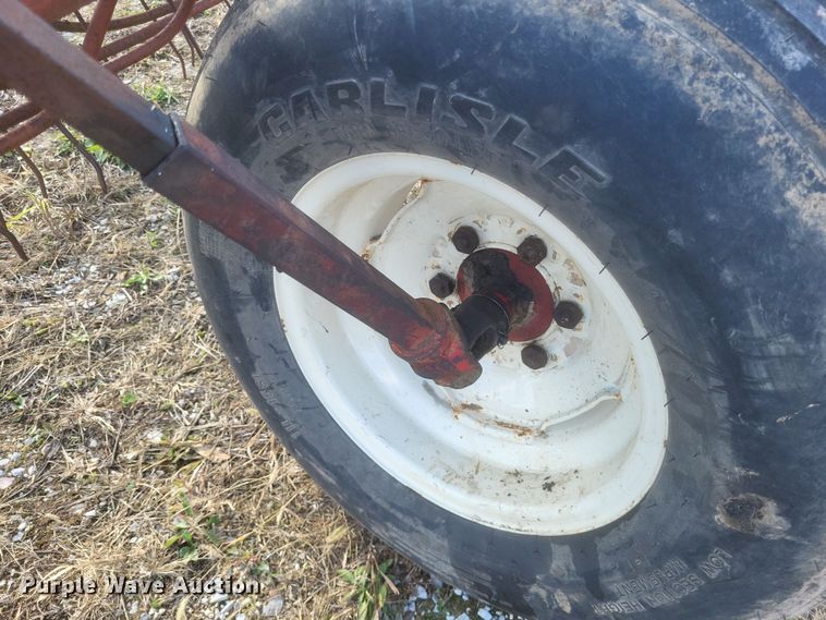 image for item EJ8109 Massey Ferguson  36 hay rake