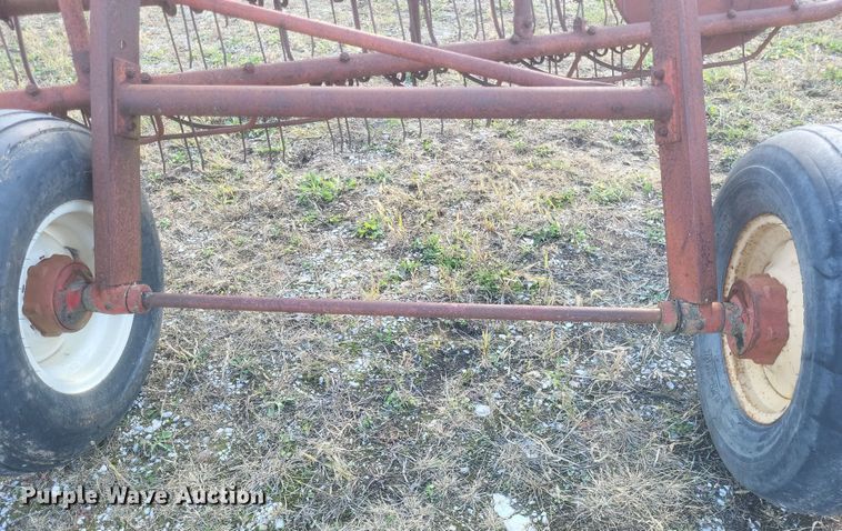 image for item EJ8109 Massey Ferguson  36 hay rake