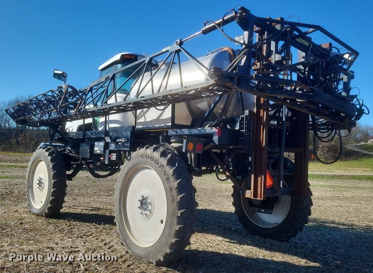 image for item EJ8119 2001 Willmar Eagle 8600 sprayer