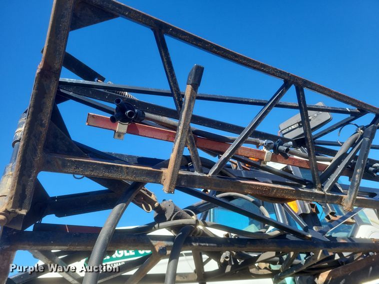 image for item EJ8119 2001 Willmar Eagle 8600 sprayer
