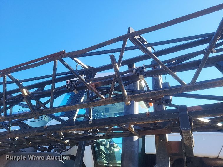 image for item EJ8119 2001 Willmar Eagle 8600 sprayer