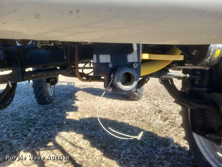 image for item EJ8119 2001 Willmar Eagle 8600 sprayer