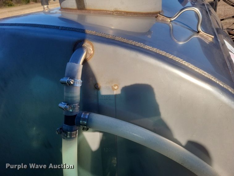 image for item EJ8119 2001 Willmar Eagle 8600 sprayer