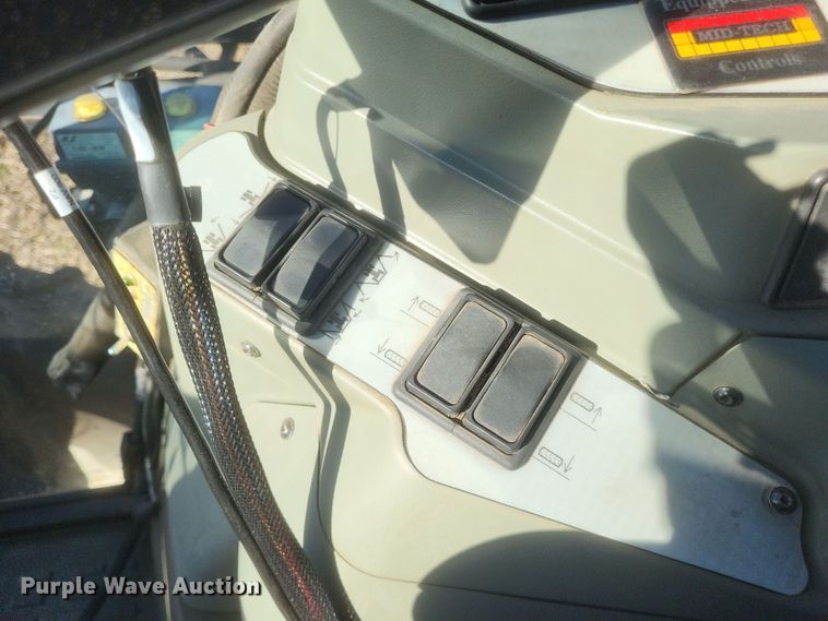 image for item EJ8119 2001 Willmar Eagle 8600 sprayer