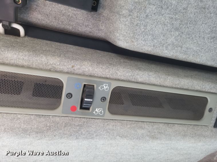 image for item EJ8119 2001 Willmar Eagle 8600 sprayer