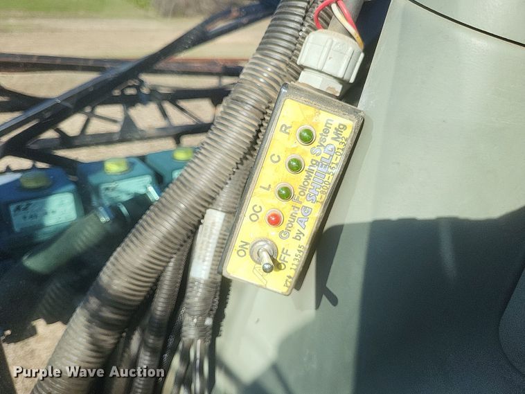 image for item EJ8119 2001 Willmar Eagle 8600 sprayer