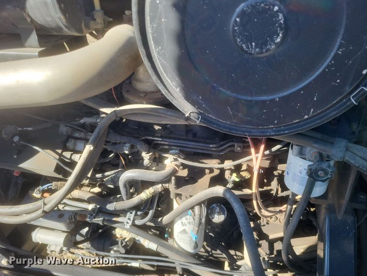 image for item EJ8119 2001 Willmar Eagle 8600 sprayer