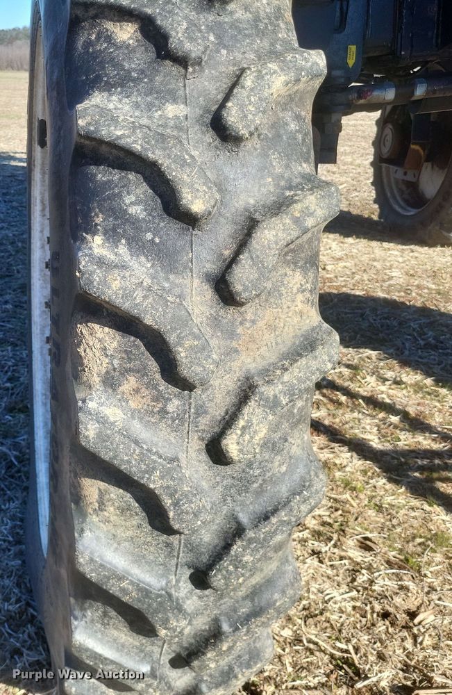 image for item EJ8119 2001 Willmar Eagle 8600 sprayer