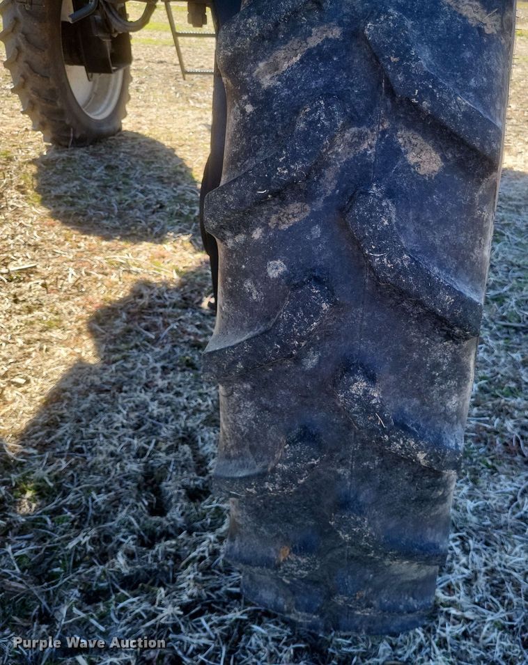 image for item EJ8119 2001 Willmar Eagle 8600 sprayer