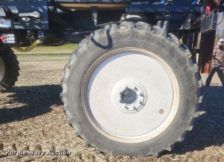 image for item EJ8119 2001 Willmar Eagle 8600 sprayer