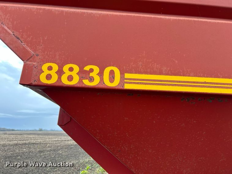 image for item EL6493 Richardton  8830  grain cart