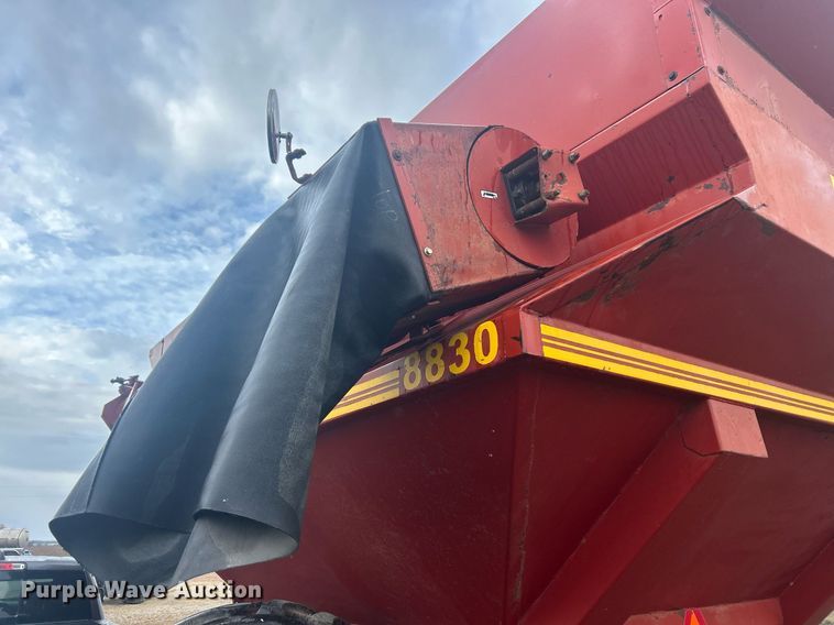 image for item EL6493 Richardton  8830  grain cart