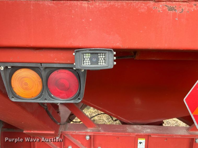 image for item EL6493 Richardton  8830  grain cart