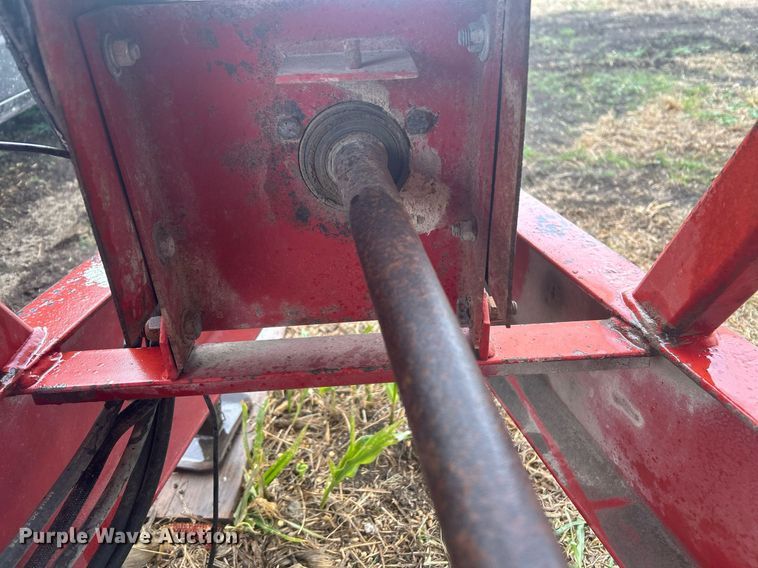 image for item EL6493 Richardton  8830  grain cart